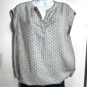 Hilary Radley Women's Black White Cap Sleeve Blouse- Size M